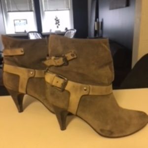 Italian bootie sage/grey genuine leather 6.5